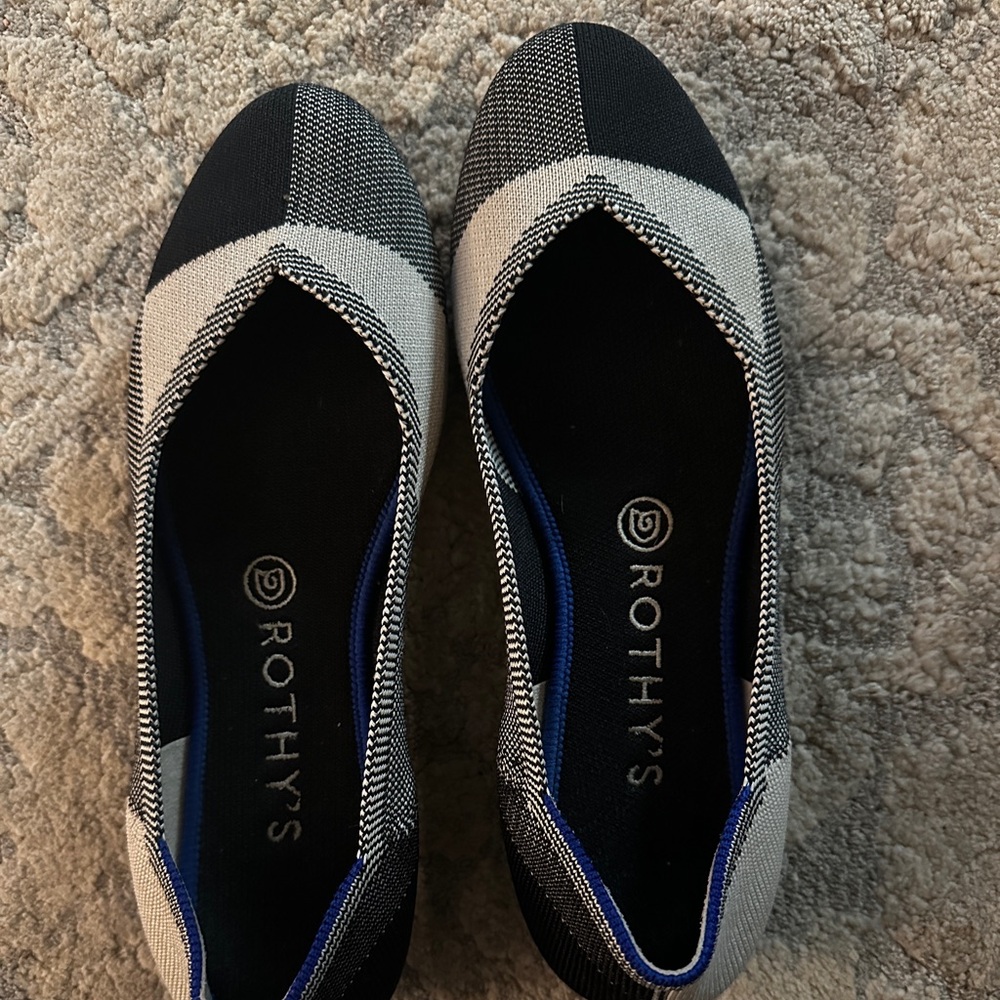 Rothy’s captoe black